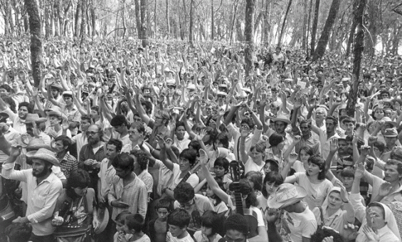 Sons of the founders of the Movement of Landless Rural Workers celebrate and take the struggle of parents - Occupation of Annoni in October 1985 - Photo: Daniel Andrade