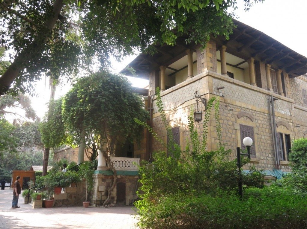 The Swiss club, a socio-cultural center that hosts middle class weddings in its open garden; it is distinguished by its classy restaurant, and sports and arts activities for children. Most of its patrons are expats in Cairo and people from the middle class, not many of Imbāba’s residents visit the place. (Tadamun, 2015) 