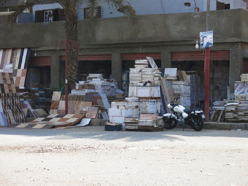 Famous ceramics market in `Azīz `Izzat’s area (Tadamun, 2015)